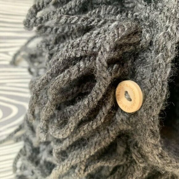 Hand Knit Grey Wig With Beard 2-4 EUC - Picture 4 of 6